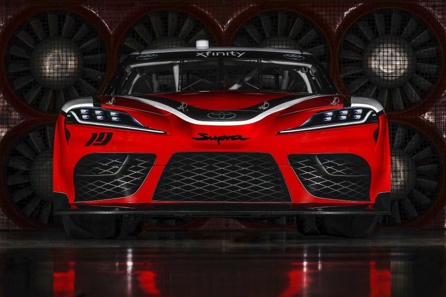  Toyota Xfinity Supra 2019 года  (фото 8 из 19)